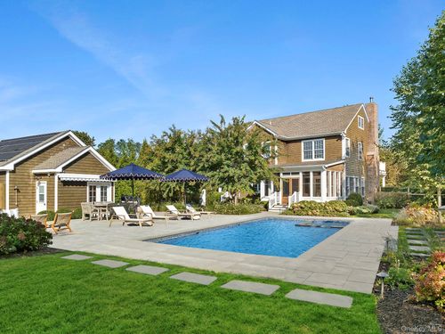 590 Soundview Avenue Ext, Southold, NY, 11971-2832 | Card Image