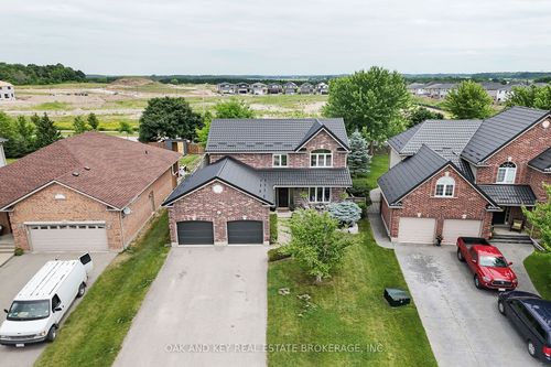 90 Woodlily Lane, Ilderton, ON, N0M2A0 | Card Image