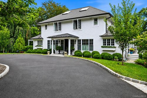 34 Locust Ln, Halesite, NY, 11743-1311 | Card Image