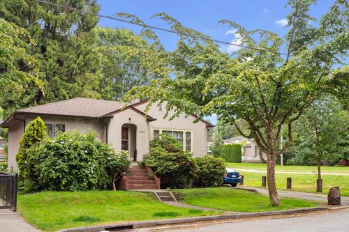 5454 Melbourne St, Vancouver, BC, V5R4L7 | Card Image