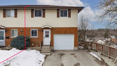 282 Church St S, St Marys, ON, N4X0B3 | Card Image