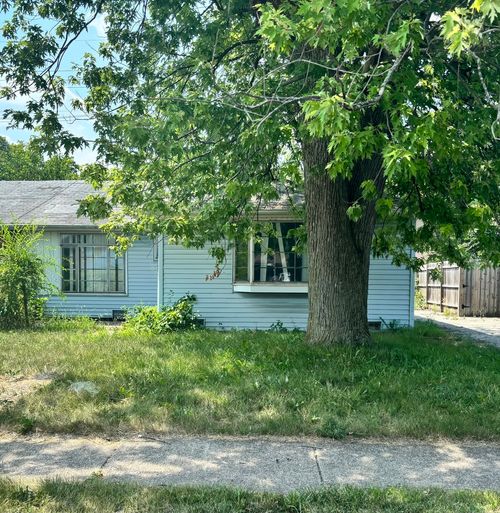 14044 S Grace Ave, Robbins, IL, 60472-2253 | Card Image
