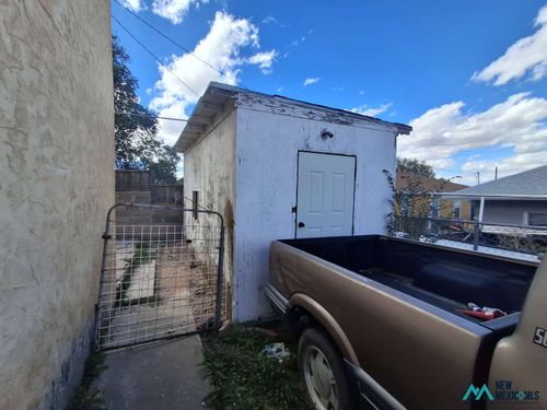 306 S Cliff Dr, Gallup, NM, 87301-6066 | Card Image