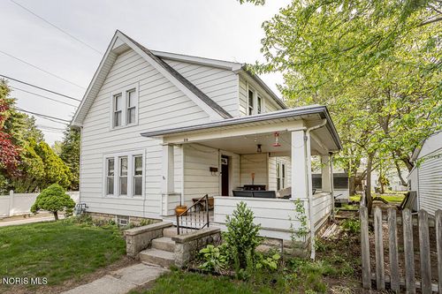 516 N Summit St, Bowling Green, OH, 43402-2036 | Card Image