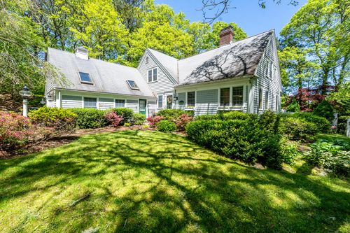 86 Doral Dr, Yarmouth Port, MA, 02675-1615 | Card Image