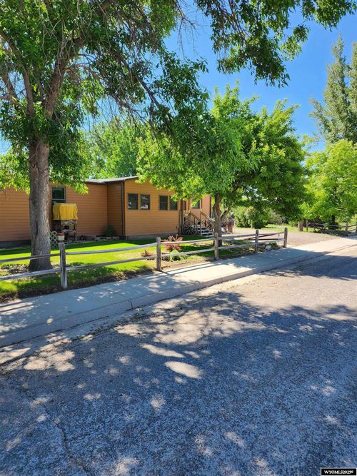 530 S Kansas, Guernsey, WY, 82214-5088 | Card Image