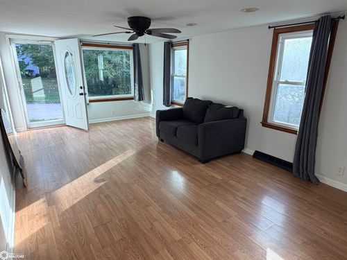 203 E Monroe Ave, Fairfield, IA, 52556-3652 | Card Image