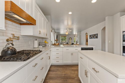 365 N Tullshire Ave, Eagle, ID, 83616-3351 | Card Image