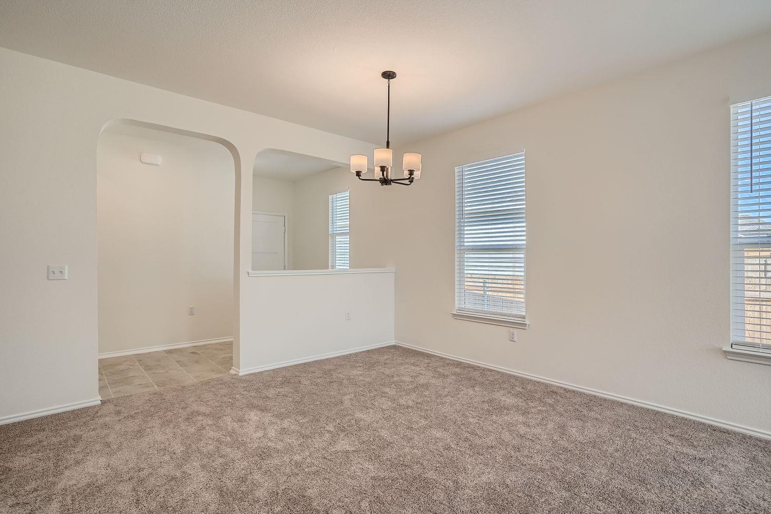 Residential Lease in Manor 3
