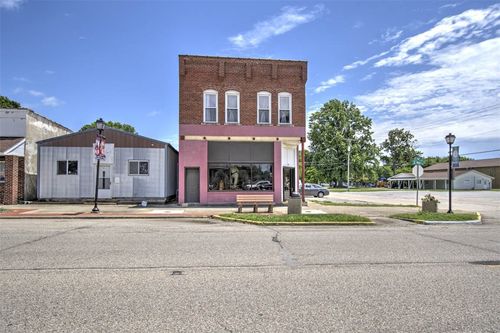 129 S Main St, Moweaqua, IL, 62550-1127 | Card Image