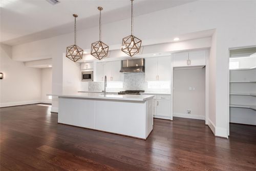 e-3821 N Braeswood Blvd, Houston, TX, 77025-3013 | Card Image