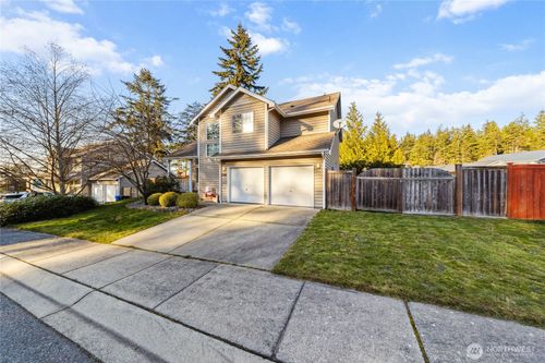1340 Nw Redwing Dr, Oak Harbor, WA, 98277-9283 | Card Image