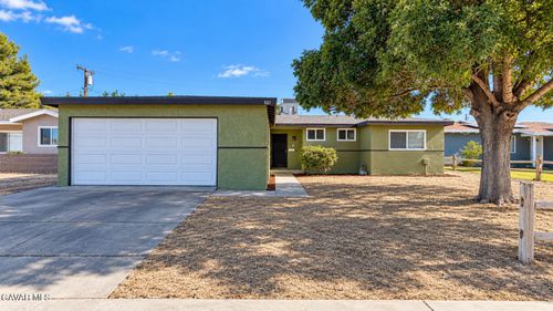521 E Lingard Street, Lancaster, CA, 93535 | Card Image