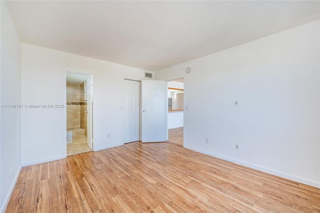 APT-807 - 13499 Biscayne Blvd, Condo with 2 bedrooms, 2 bathrooms and null parking in North Miami FL | Image 11