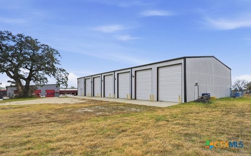 557 W Wheeler Street, Stockdale, TX, 78160 | Card Image