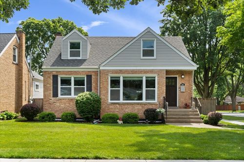 201 N Maple St, Mount Prospect, IL, 60056-2527 | Card Image