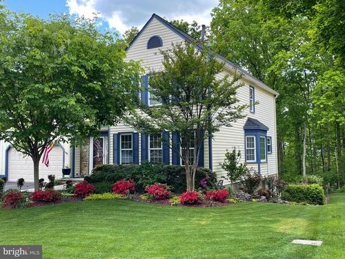 9723 Stipp St, BURKE, VA, 22015-4151 | Card Image