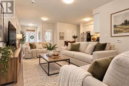 75-908 Apple Hill Lane, Kitchener, ON, N2R0L7 | Card Image
