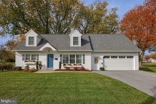 180 Shenk Ave, STRASBURG, PA, 17579-1414 | Card Image