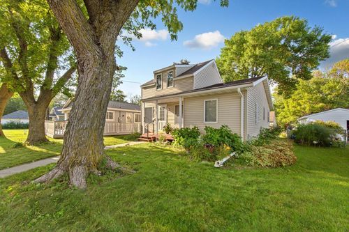 718 Alcove St, Albert Lea, MN, 56007-2760 | Card Image