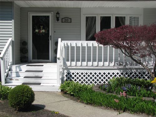 20 Clover St, Mastic, NY, 11950-5018 | Card Image