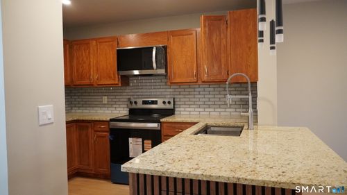 103-103 Willow Spgs, New Milford, CT, 06776-4360 | Card Image
