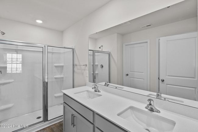 primary bath | Image 16