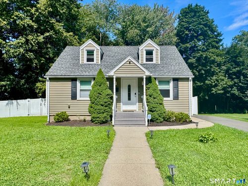 439 Quinn St, Naugatuck, CT, 06770-2545 | Card Image