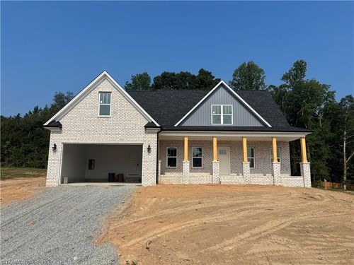 211 Cool Run, Lexington, NC, 27295 | Card Image