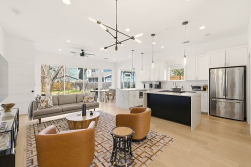 7804 Hardy Dr, Austin, TX, 78757-1345 | Card Image