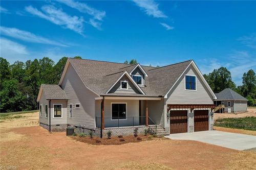 1375 Purcell Rd, Reidsville, NC, 27320-8406 | Card Image