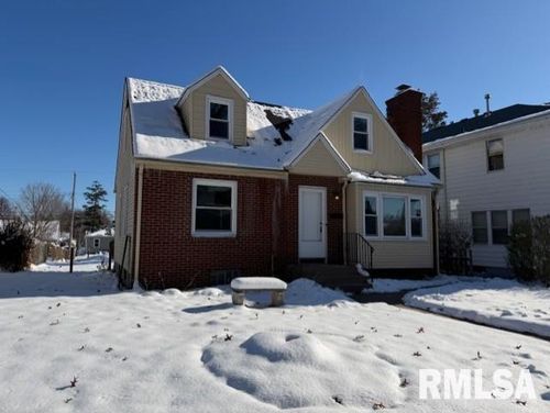 2113 N Marquette St, Davenport, IA, 52804-2155 | Card Image