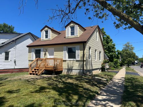 {{alt}} | Card Image