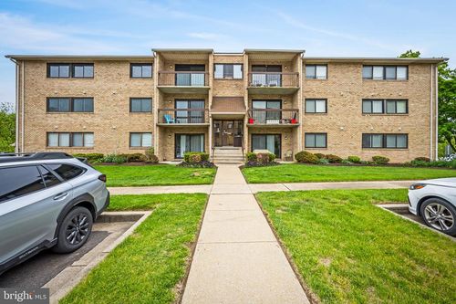t2-1 Summit Hill Ct, Baltimore, MD, 21228-3690 | Card Image