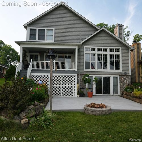 4015 Minnetonka Dr, Linden, MI, 48451-9470 | Card Image