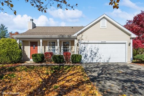 2423 Durango Ln, Naperville, IL, 60564-8405 | Card Image