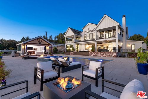 1649 Hauser Cir, Thousand Oaks, CA, 91362-2601 | Card Image