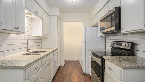 2107 Mistletoe Ave, Fort Worth, TX, 76110-1144 | Card Image