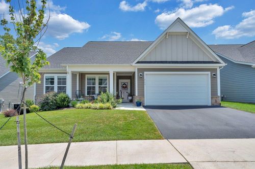 2153 Kings Walk Dr Ne, Roanoke, VA, 24012-6405 | Card Image