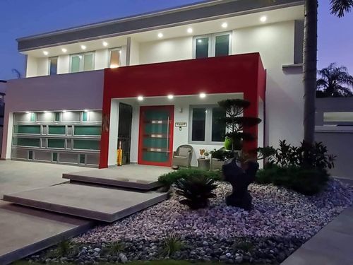 c4-GUAJATACA Valles Del Lago, CAGUAS, PR, 00725 | Card Image