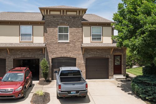 2205 Rolling Hills Dr, Ft Wright, KY, 41017-5132 | Card Image
