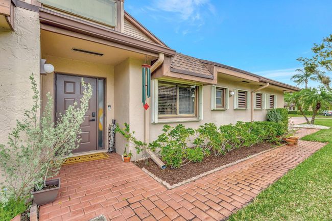 6700 Versailles Ct, Condo with 3 bedrooms, 3 bathrooms and null parking in Lake Worth FL | Image 54
