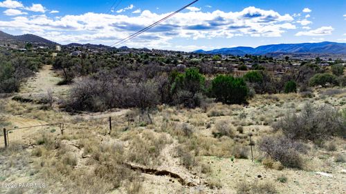 2274 S Tiffany Ln, Dewey-Humboldt, AZ, 86327-6830 | Card Image