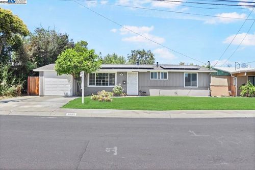 3025 Gratton Way, Concord, CA, 94520-1614 | Card Image