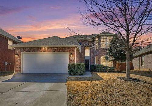 2736 Maple Creek Dr, Fort Worth, TX, 76177-2115 | Card Image