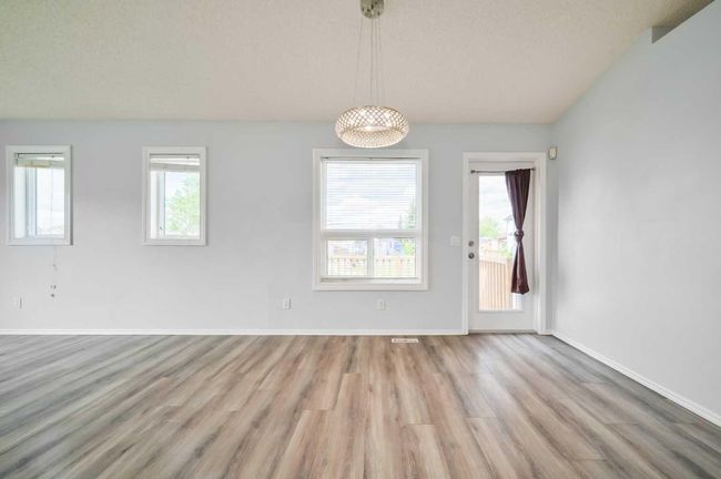 38 Saddlemead Way Ne, House other with 4 bedrooms, 2 bathrooms and 2 parking in Calgary AB | Image 11