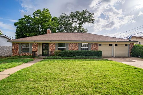 1905 Cimarron Trl, Hurst, TX, 76054-3119 | Card Image