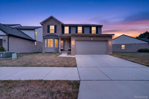 1585 Weeping Willow Ct, Ypsilanti, MI, 48198-1319 | Card Image
