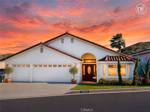 30823 Early Round Dr, Canyon Lake, CA, 92587-7578 | Card Image