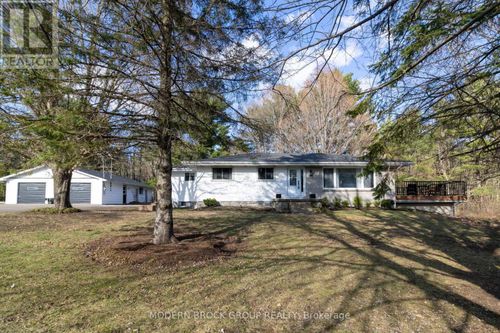 57 S County Road 5 S Road, Athens, ON, K0E1B0 | Card Image